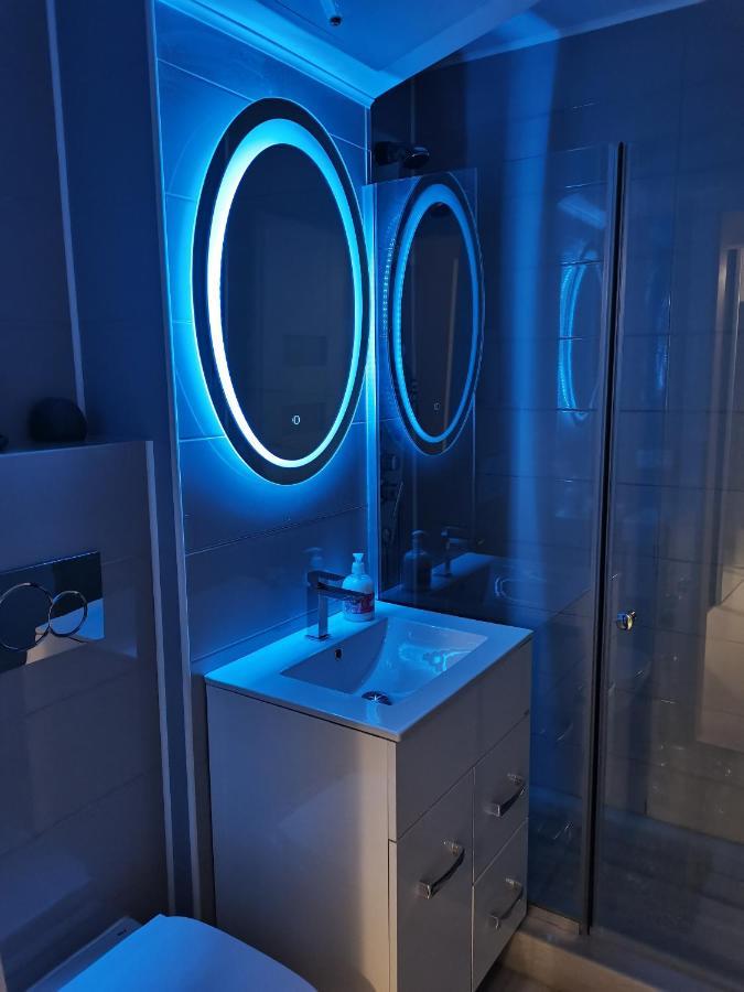 Apartament White & Elegant Luxury Apartament Krajowa Zewnętrze zdjęcie